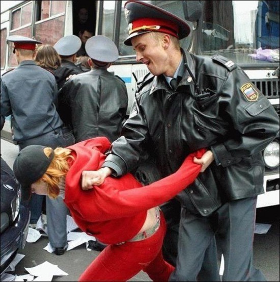 Rusija policija